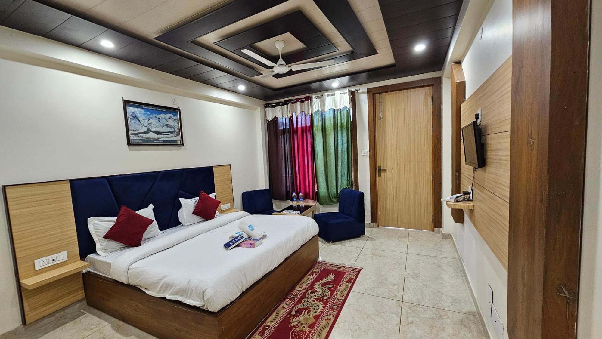 Green View Hotel And Restaurant МакЛеод Ганж Екстериор снимка