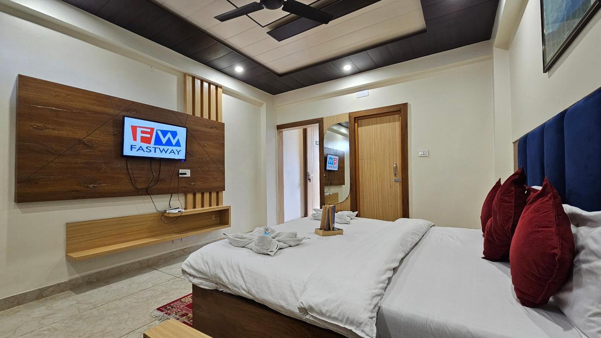 Green View Hotel And Restaurant МакЛеод Ганж Екстериор снимка