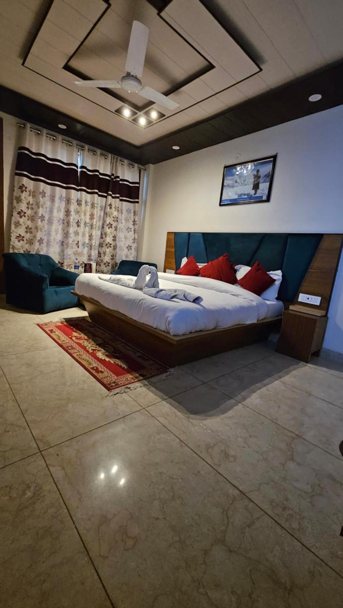 Green View Hotel And Restaurant МакЛеод Ганж Екстериор снимка