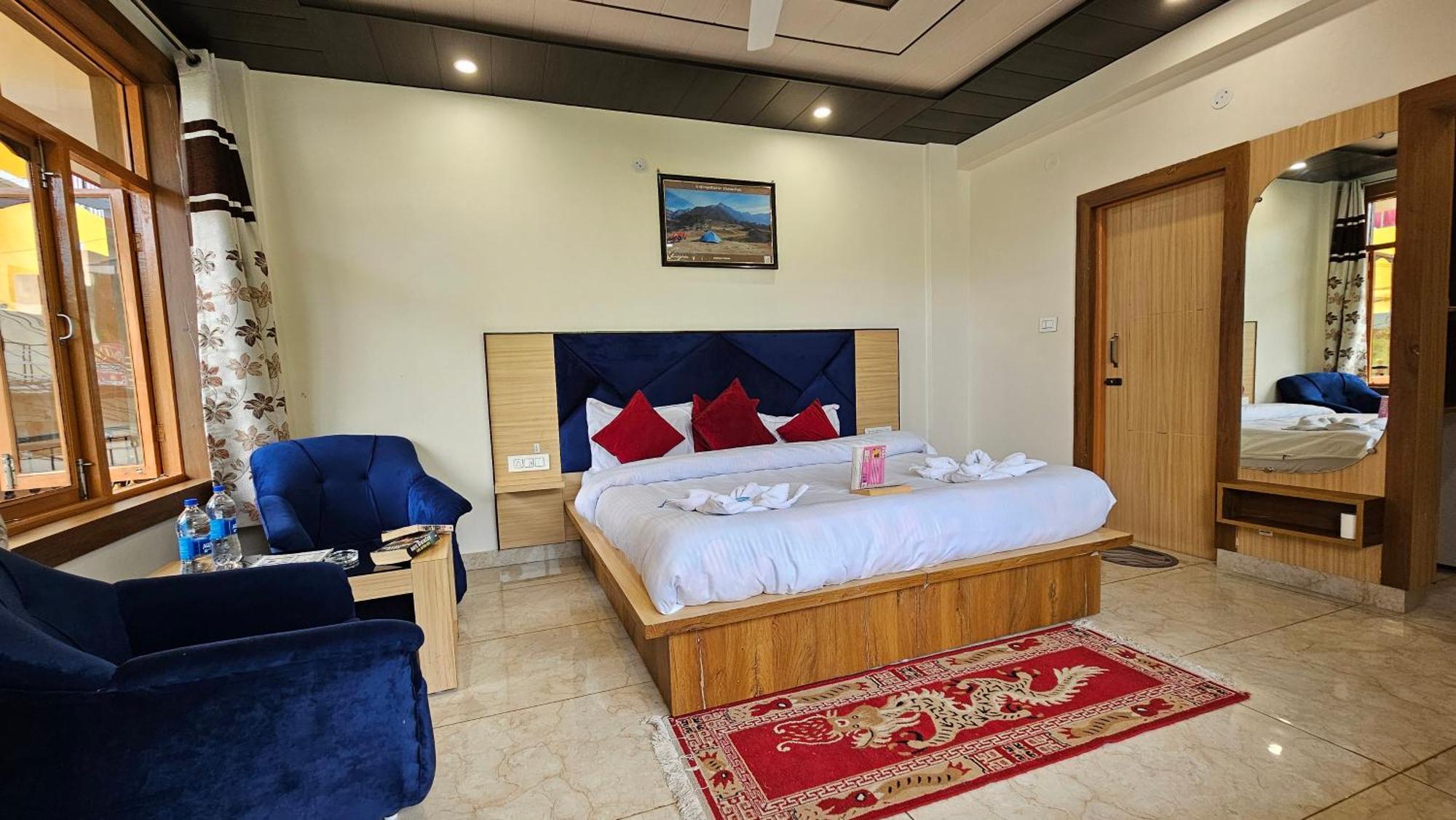 Green View Hotel And Restaurant МакЛеод Ганж Екстериор снимка